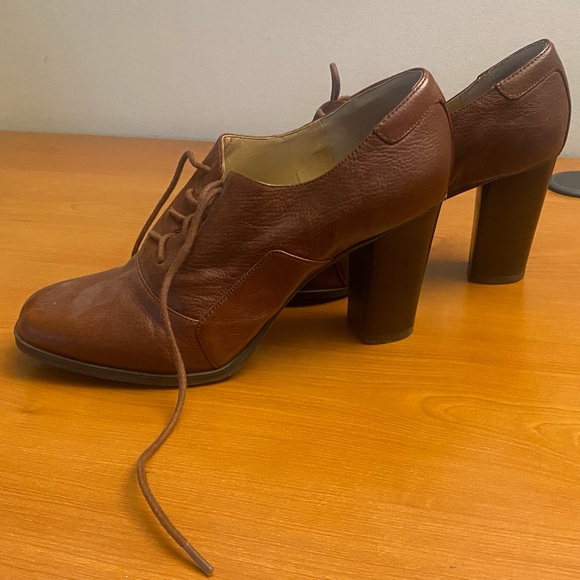 Vintage lace up heels - Picture 2 of 6